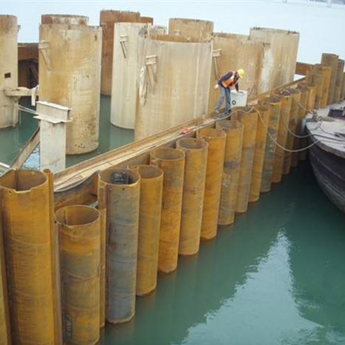 阿克苏钢护筒现场安装